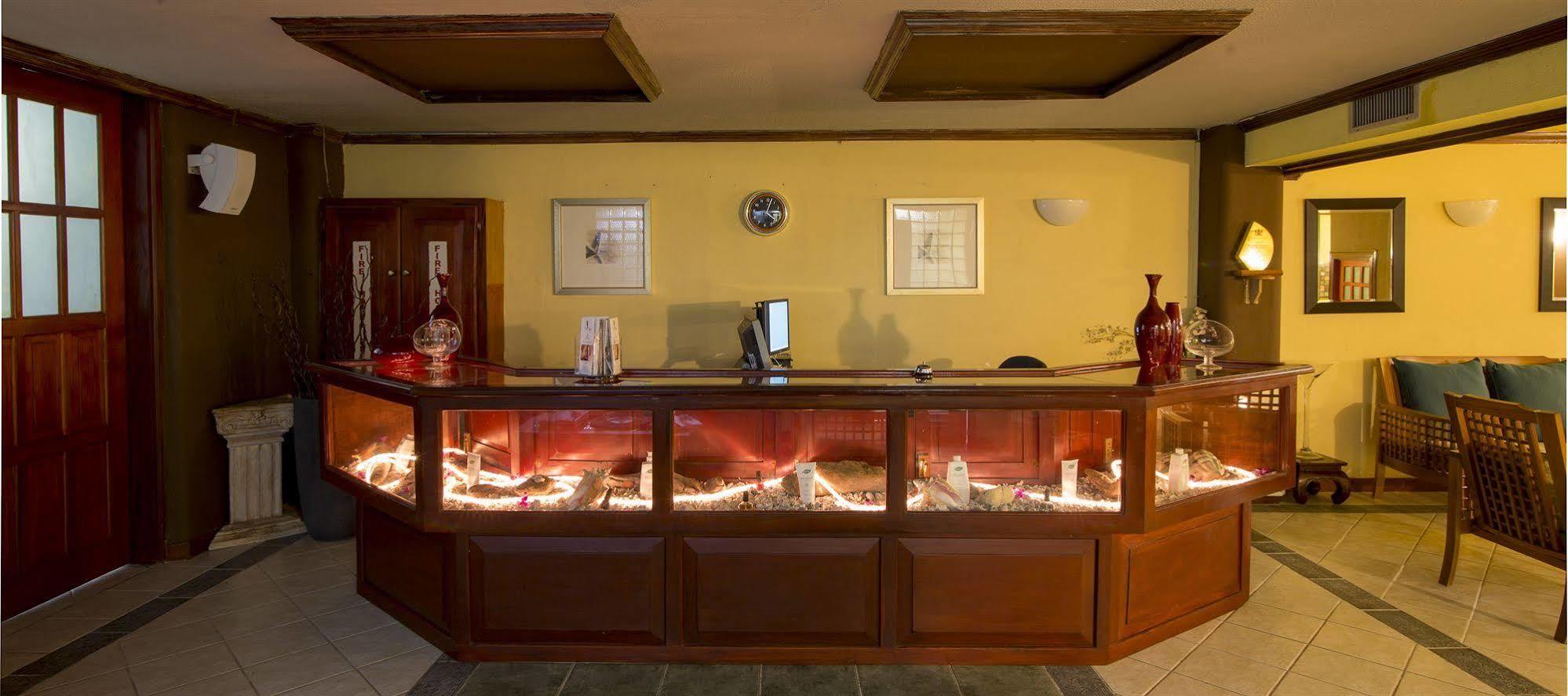 Le Grand Courlan Spa Resort Adults Only Black Rock Exteriér fotografie
